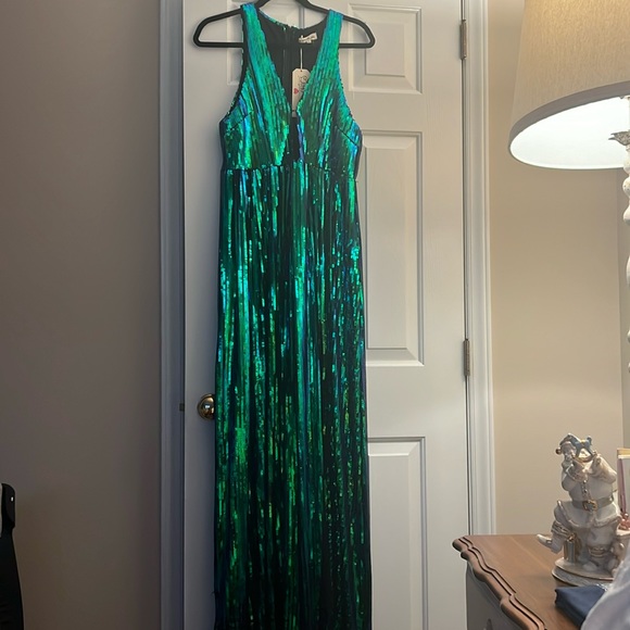 Southern Fried Chicks Sequined Long Dress Gown V-Neck & Peekaboo Front Sz L